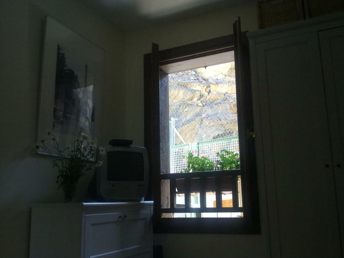 Vistas Espectaculares, Wifi Y Parking Apartman El Pueyo de Jaca Kültér fotó