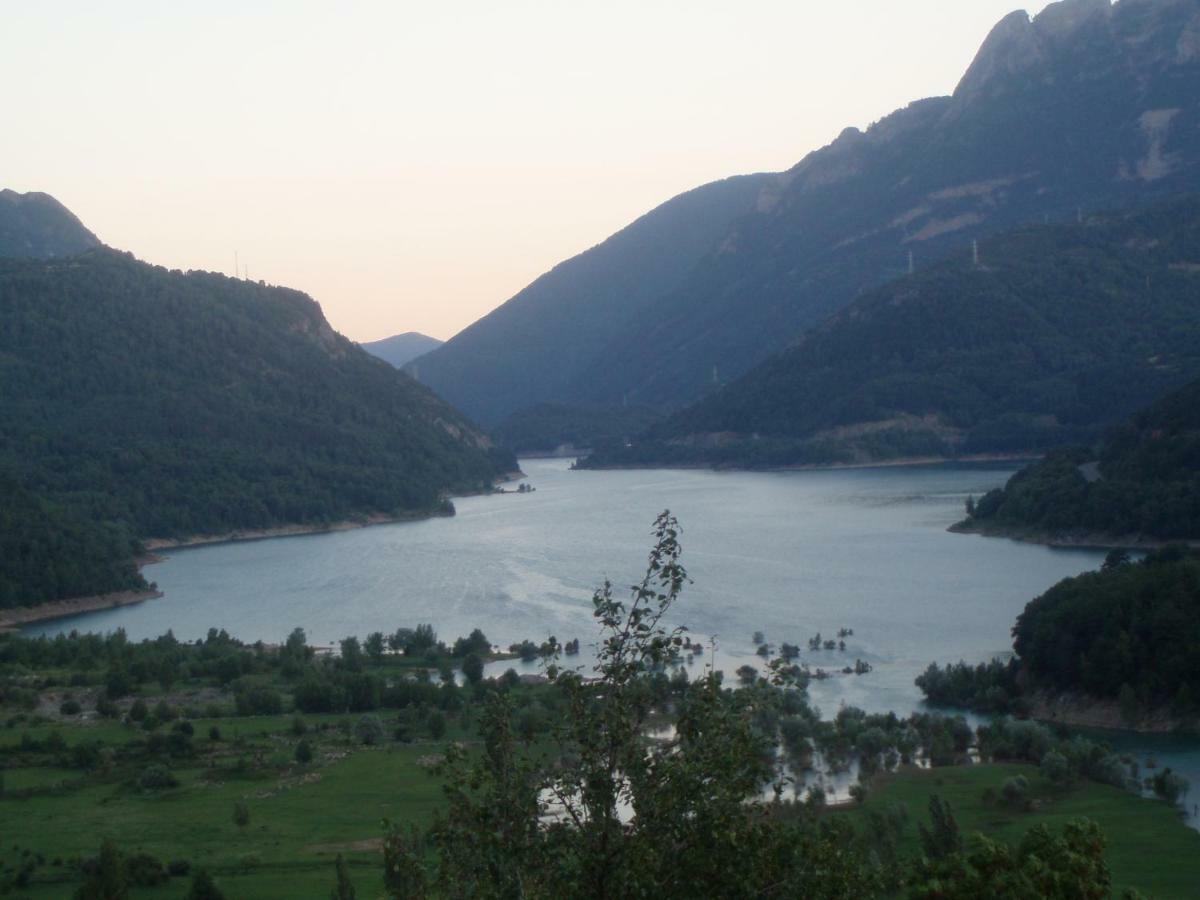 Vistas Espectaculares, Wifi Y Parking Apartman El Pueyo de Jaca Kültér fotó